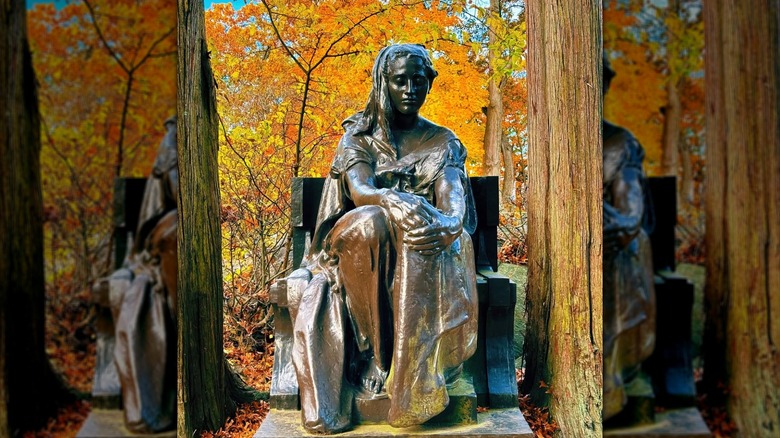 Estatua de la Dama de Bronce en Sleepy Hollow
