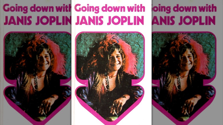 Janis Joplin sonriendo en el escenario en 1969