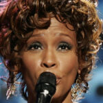 ¿Cuál fue la última canción grabada por Whitney Houston antes de su muerte?
