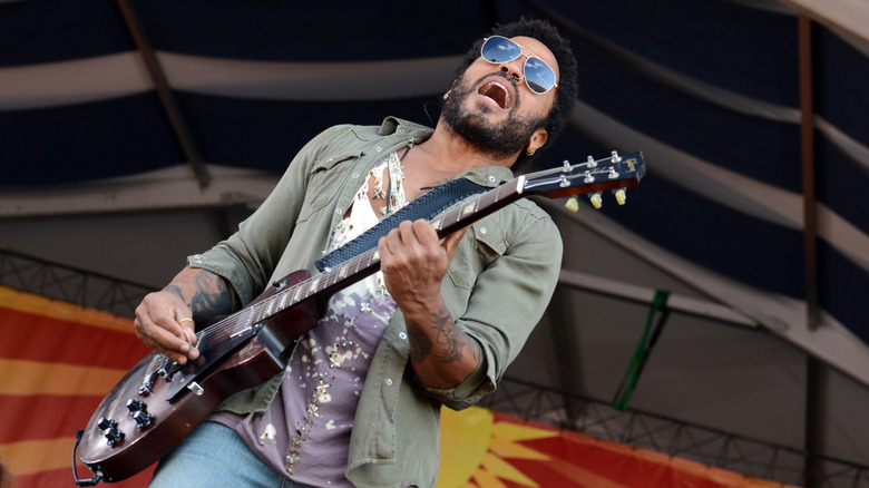 Lenny Kravitz actuando en Jazz Fest en Nueva Orleans