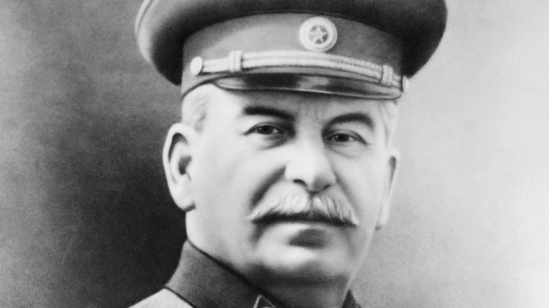 Dictador Joseph Stalin con uniforme soviético