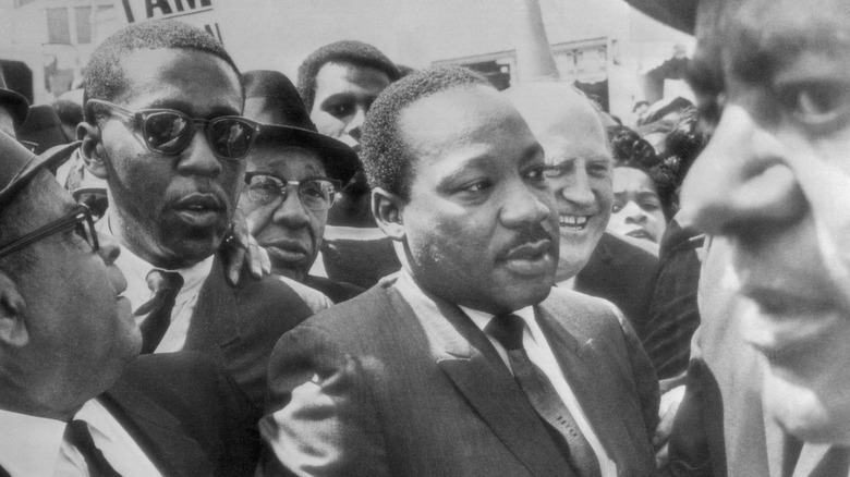 Martin Luther King Jr en una marcha en Memphis en 1968