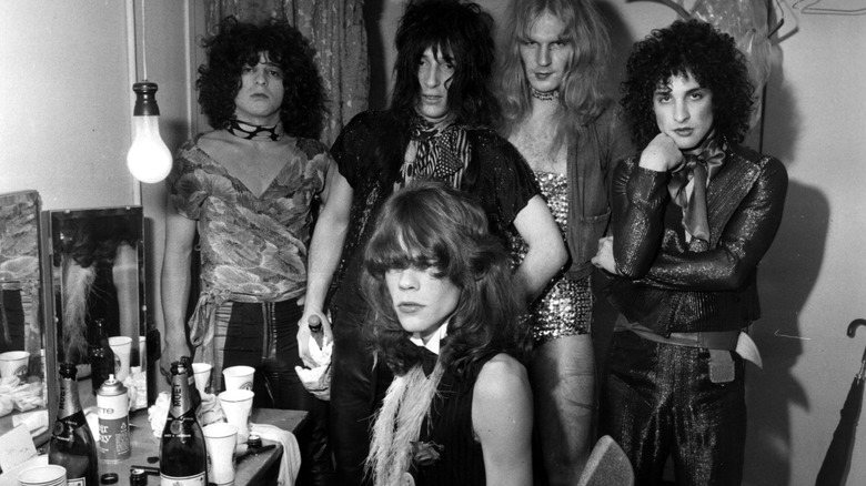 New York Dolls en el camerino