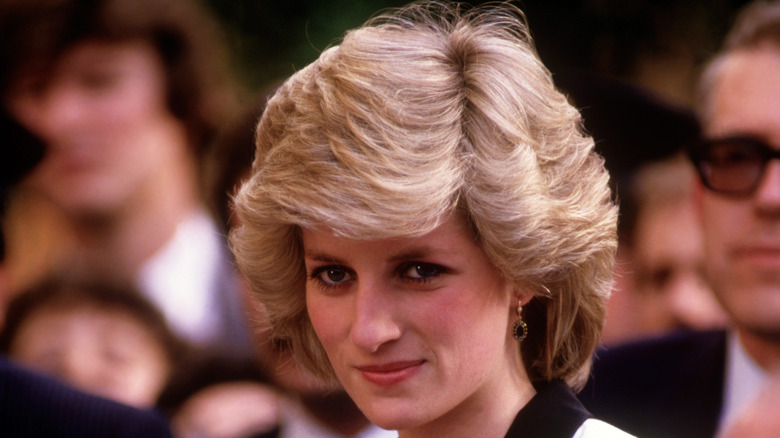 Princesa Diana sonriendo