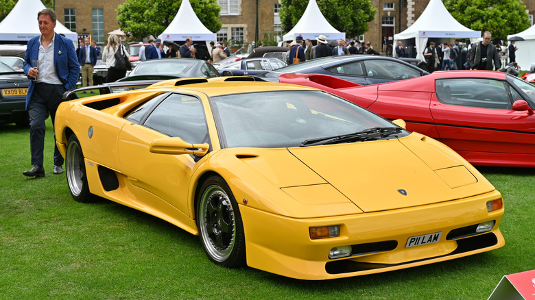 Lamborghini Diablo color Le Mans de Trump