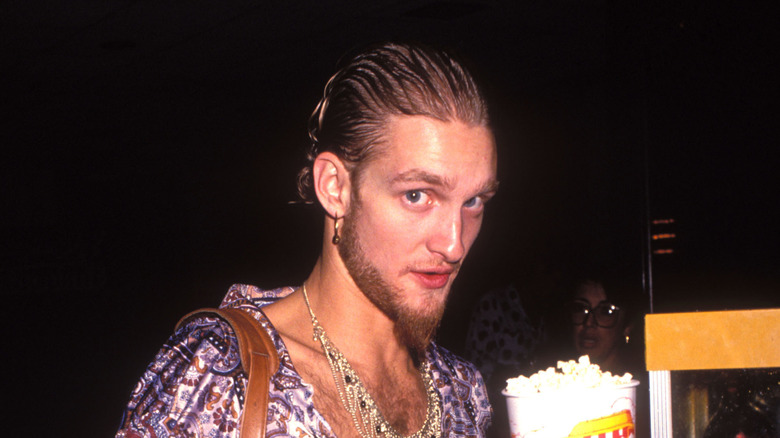 Layne Staley comiendo palomitas