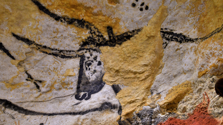 Pintura con uro en Lascaux, Francia