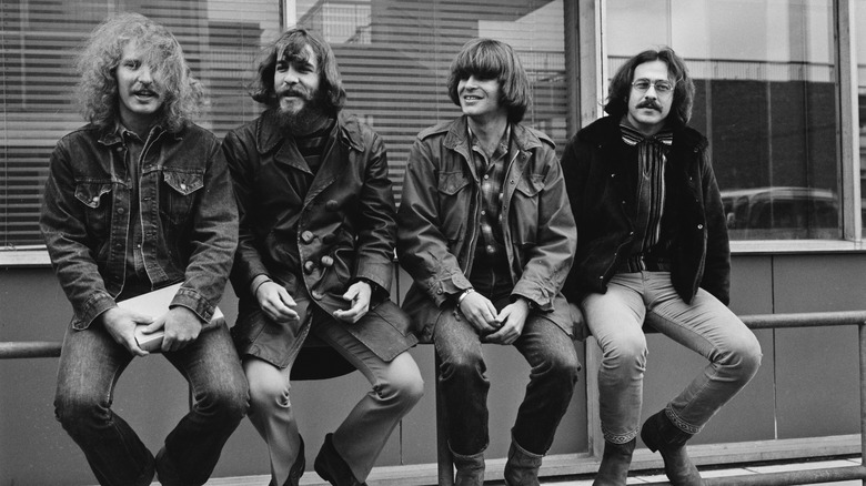 Miembros de CCR en un concierto