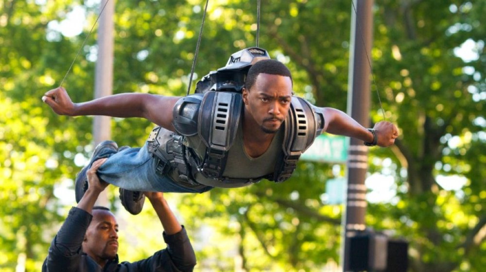Anthony Mackie en el set de Falcon