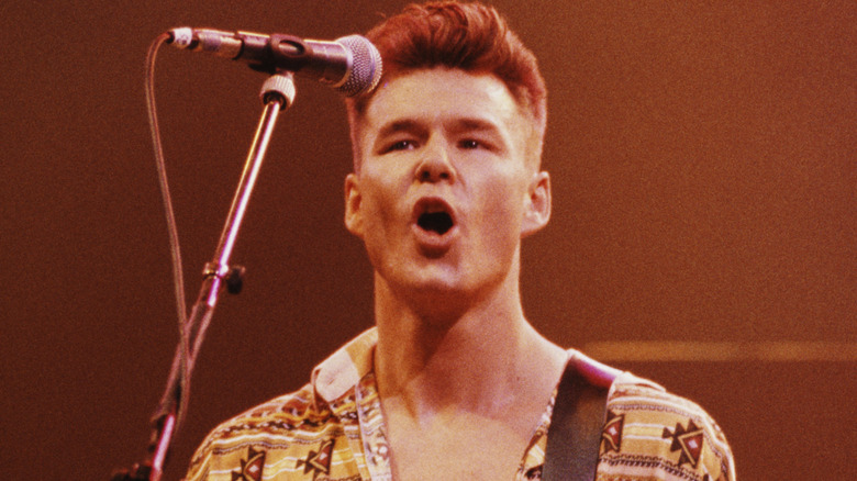 Stuart Adamson en escenario con Big Country