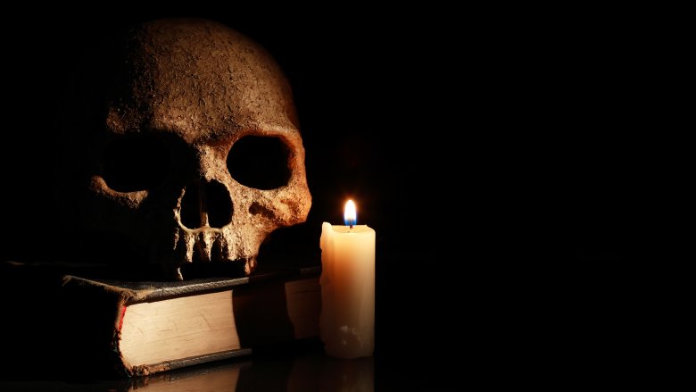 calavera espeluznante