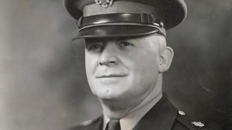 General Hap Arnold en retrato oficial